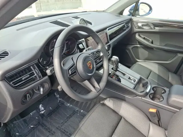 2026 Porsche Macan Base - Photo 30