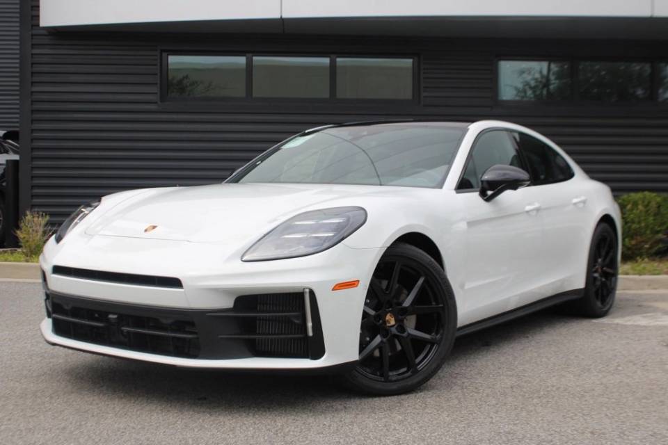 2025 Porsche Panamera Base