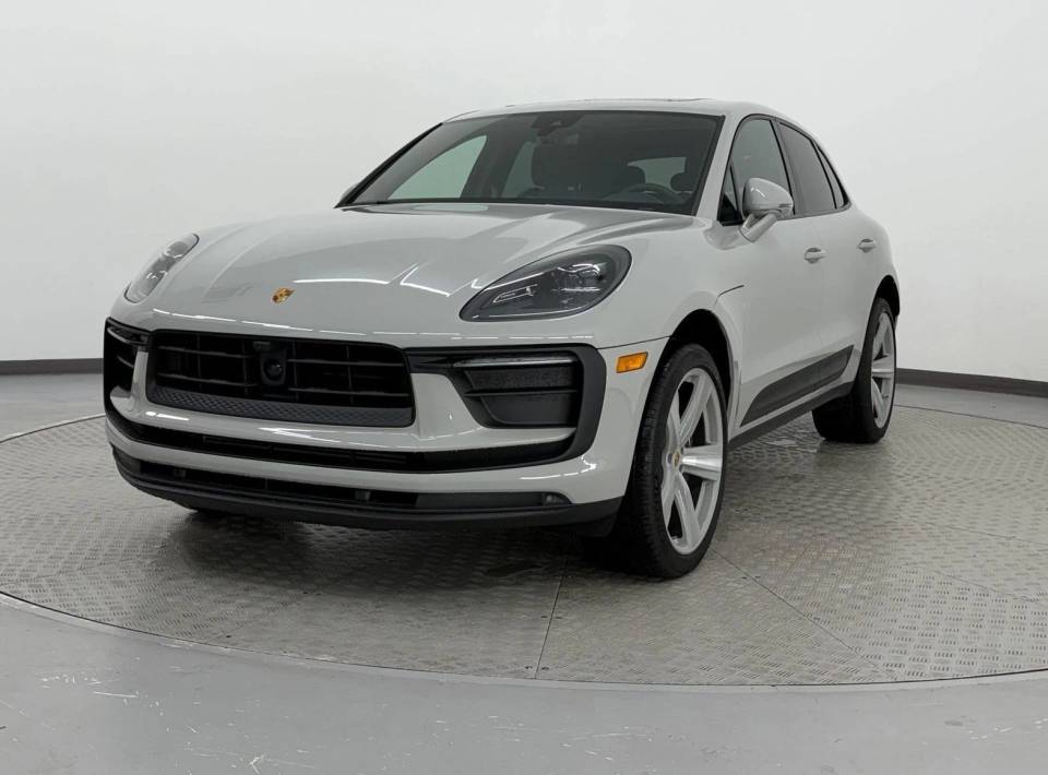2026 Porsche Macan