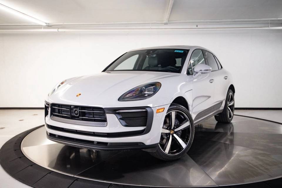 2026 Porsche Macan