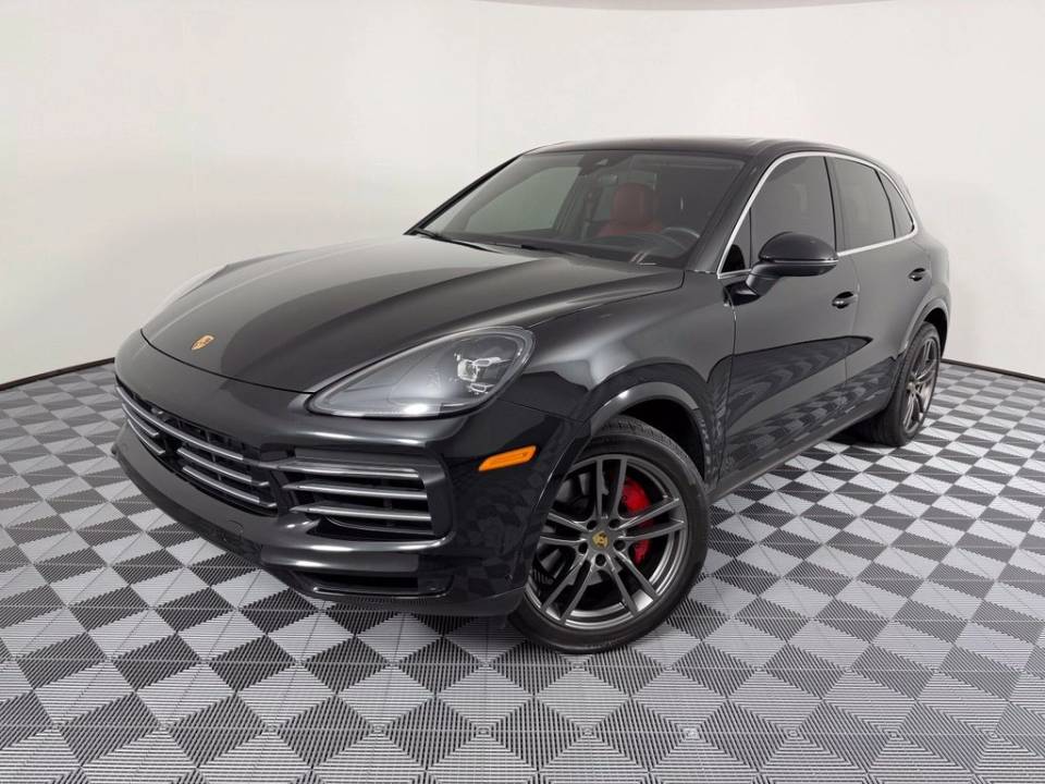 2023 Porsche Cayenne Base