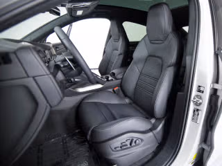 2026 Porsche Cayenne Coup Turbo E-Hybrid - Photo 33