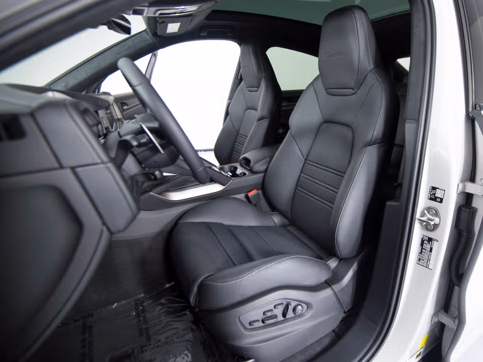 2026 Porsche Cayenne Coup Turbo E-Hybrid - Photo 35
