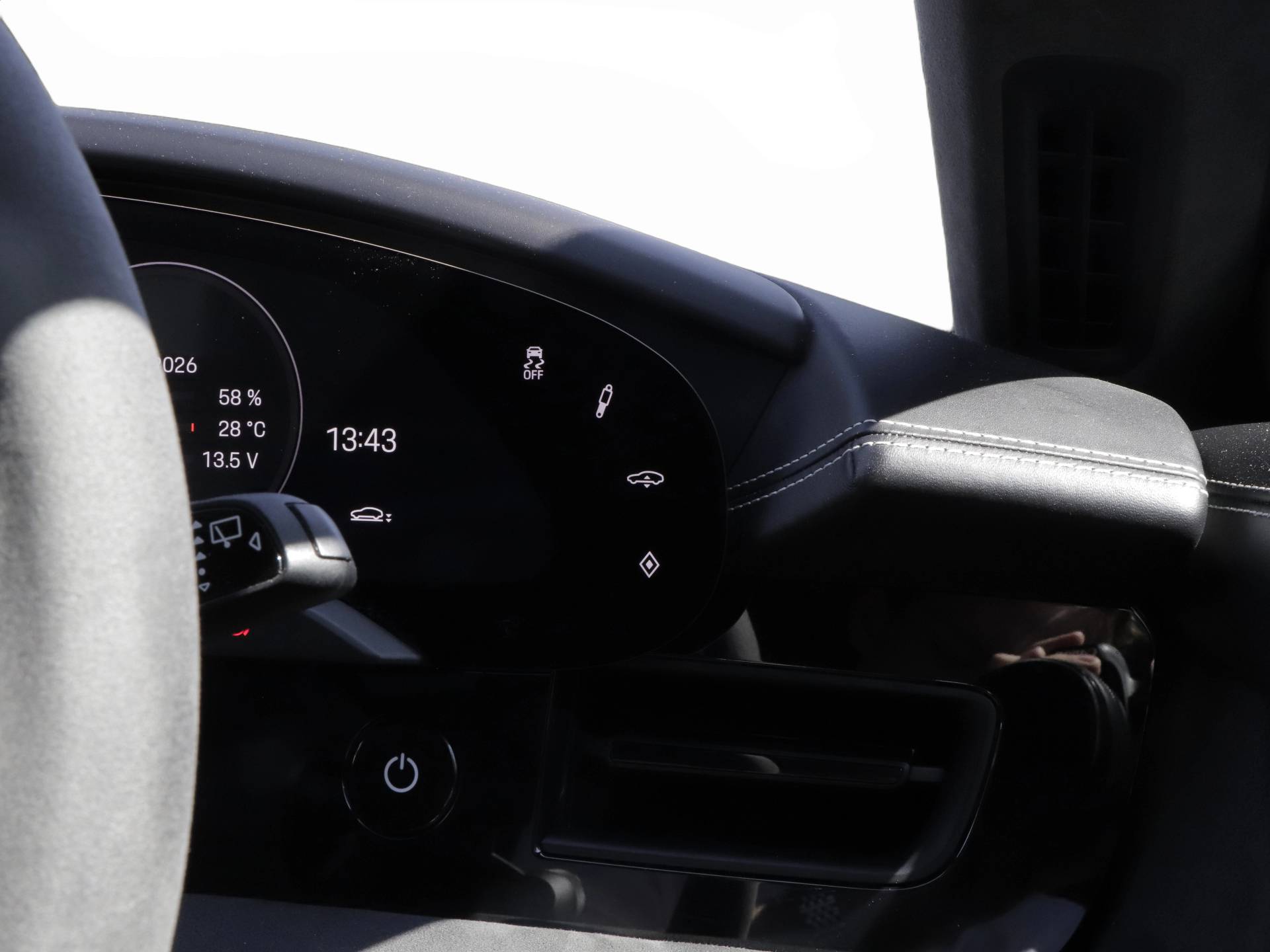 Taycan GTS Sport Turismo, photo 40 of 40