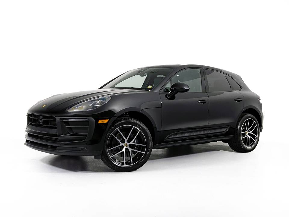 2023 Porsche Macan Base