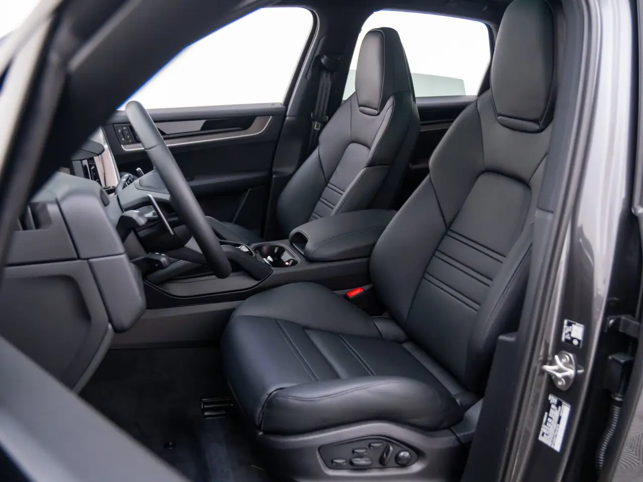 2026 Porsche Cayenne E-Hybrid - Photo 40
