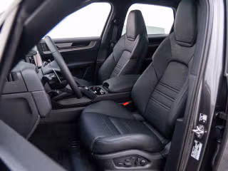 2026 Porsche Cayenne E-Hybrid - Photo 33