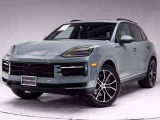 2025 Porsche Cayenne -'s photo