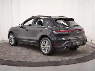 2026 Porsche Macan T - Photo 21