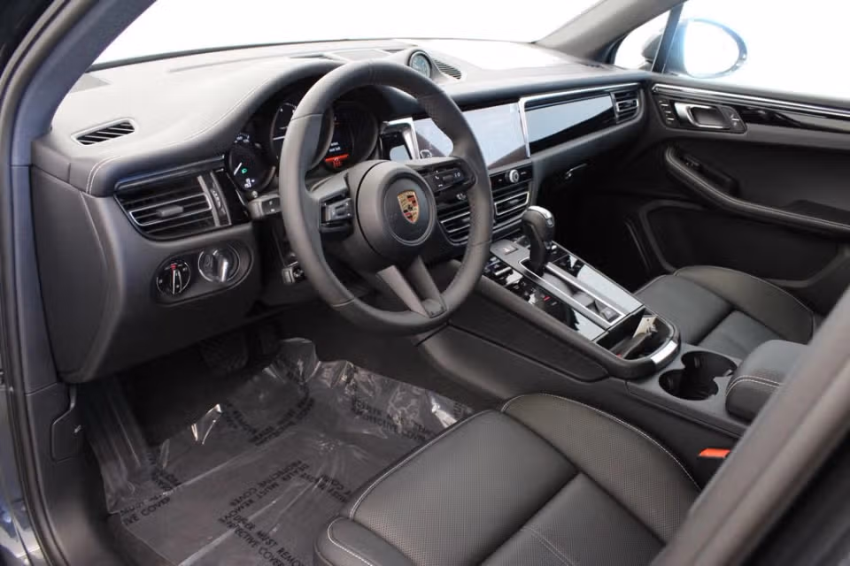 2026 Porsche Macan Base - Photo 27