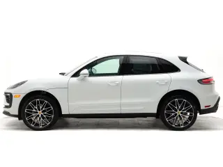 2025 Porsche Macan T - Photo 13