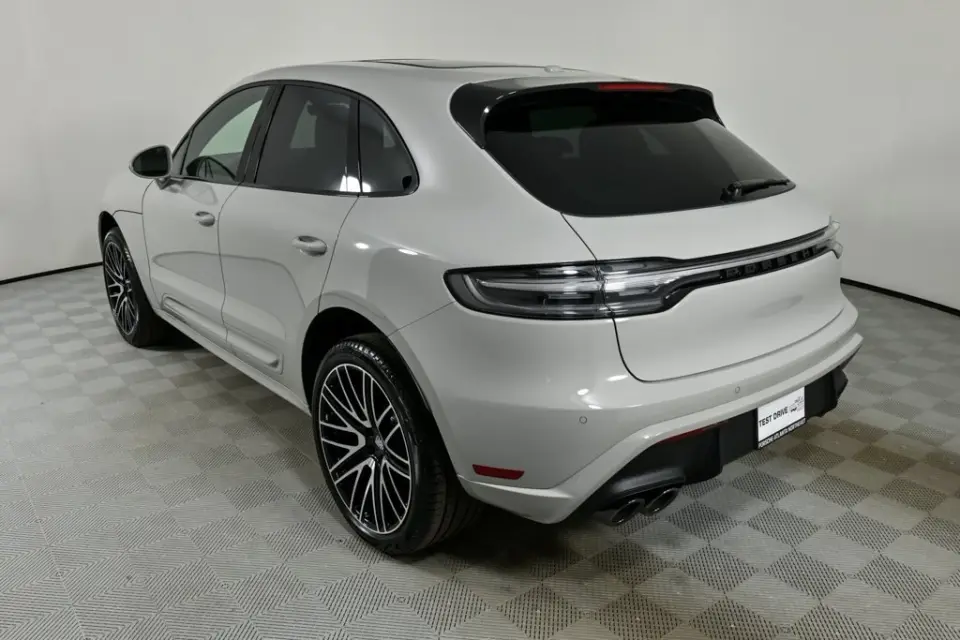 2026 Porsche Macan Base - Photo 23