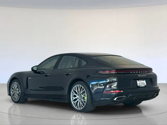 2026 Porsche Panamera 4 E-Hybrid - Photo 22