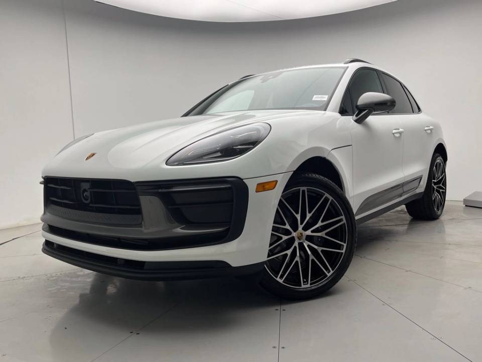2026 Porsche Macan T