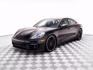 2023 Porsche Panamera's photo