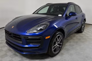2026 Porsche Macan -'s photo