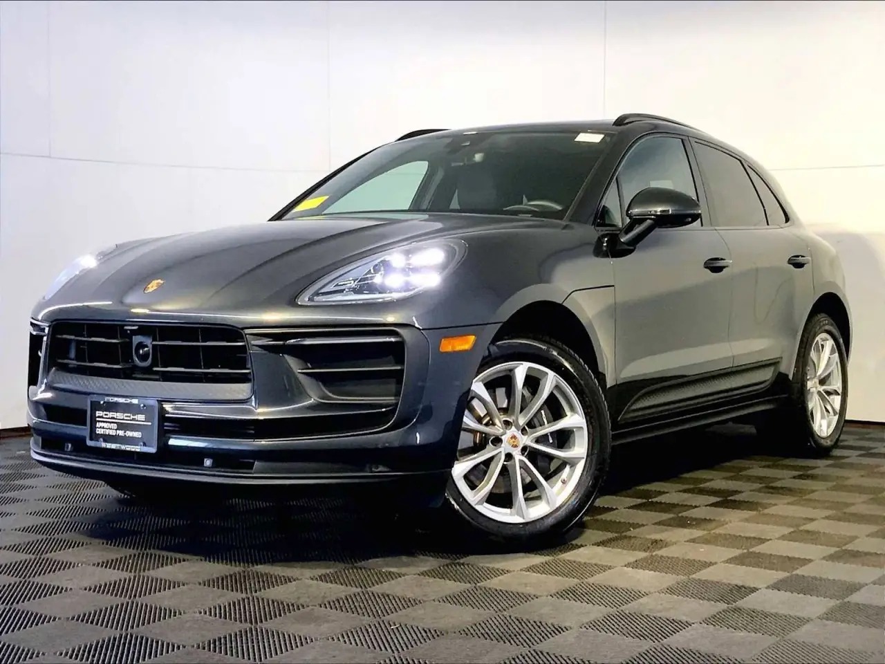 2026 Porsche Macan Base - Photo 8
