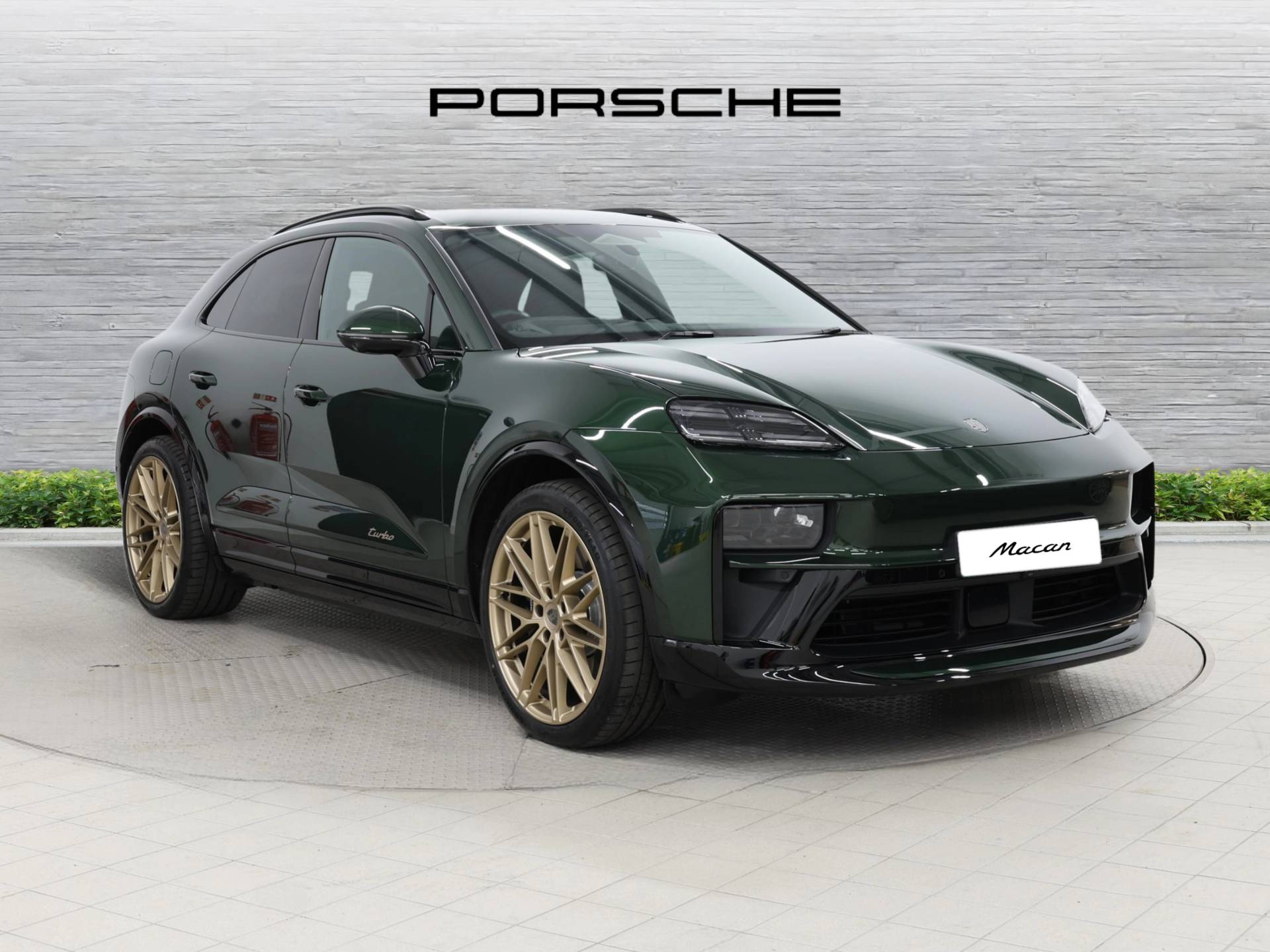 Macan Turbo, photo 1 of 44