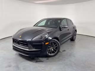 2025 Porsche Macan T's photo