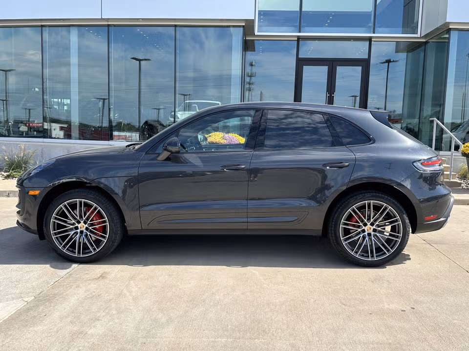2026 Porsche Macan S - Photo 11