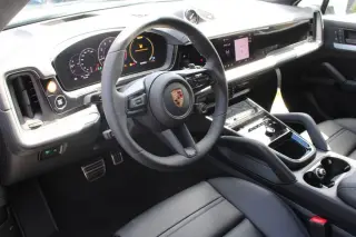 2026 Porsche Cayenne Coup S - Photo 29