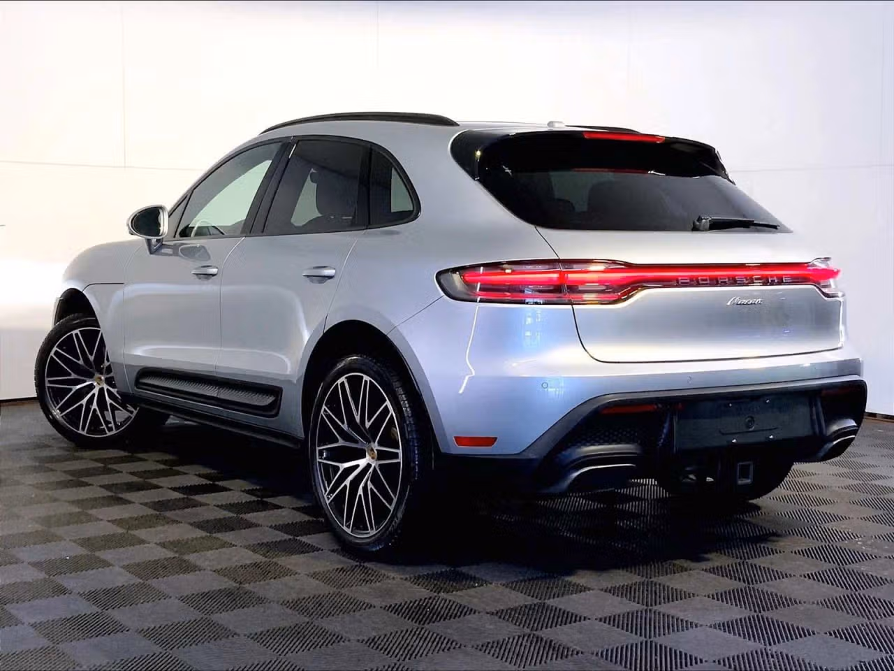 2026 Porsche Macan Base - Photo 20