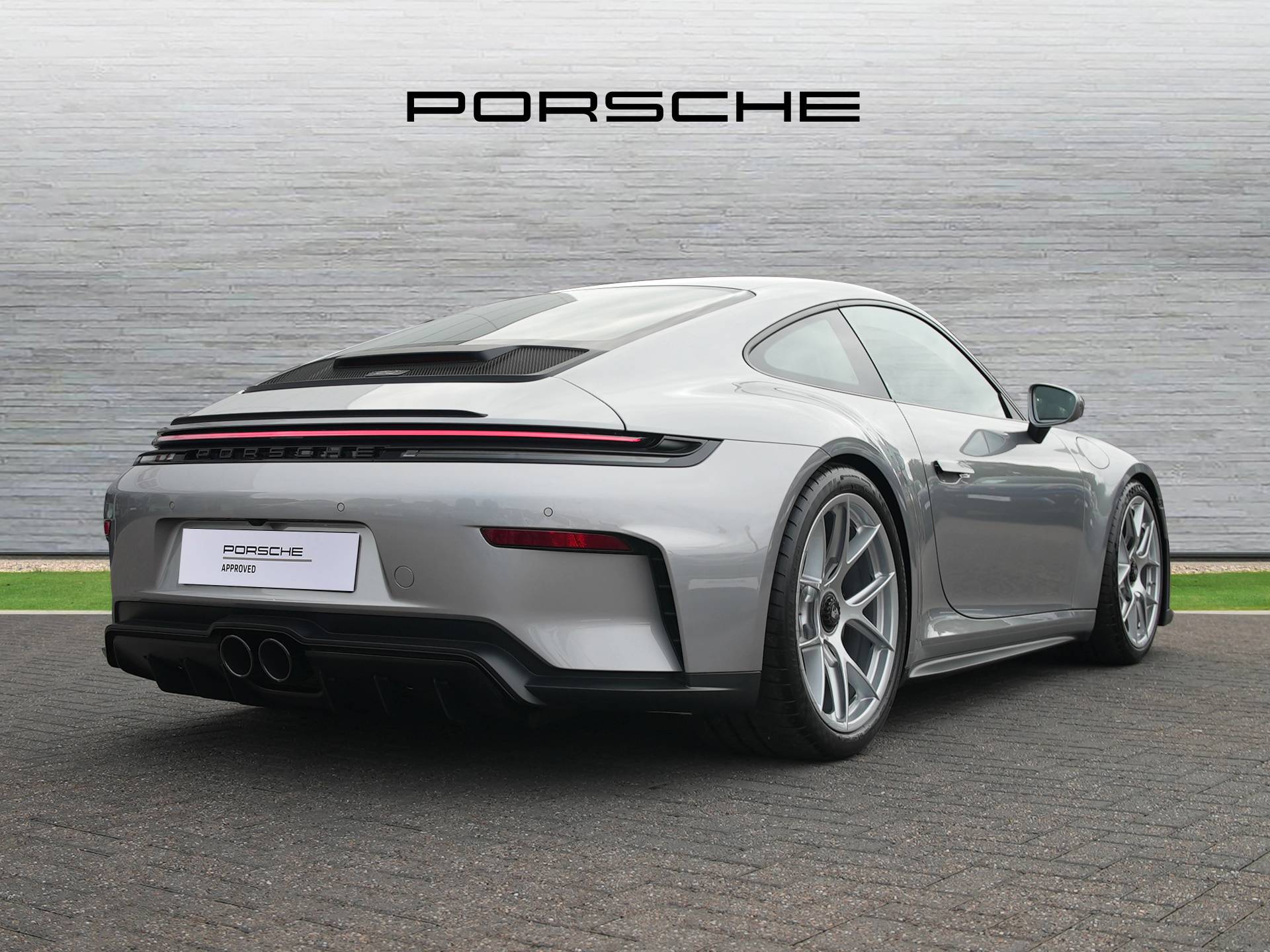 911 GT3 Touring, photo 2 of 46