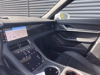 2026 Porsche Taycan Base - Photo 33