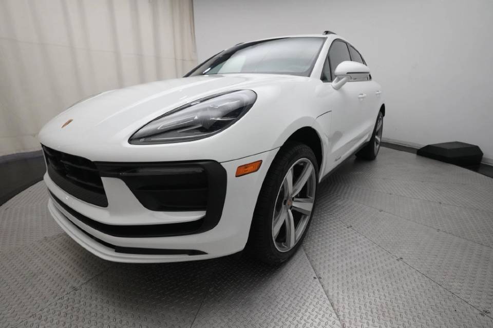 2026 Porsche Macan T