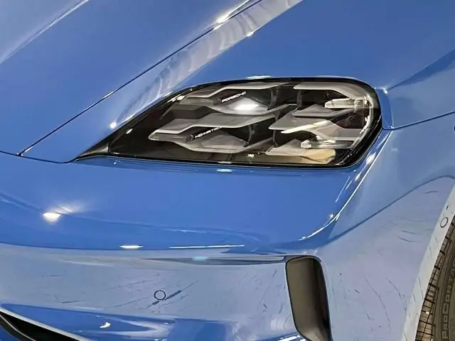 2026 Porsche Taycan Base - Photo 31