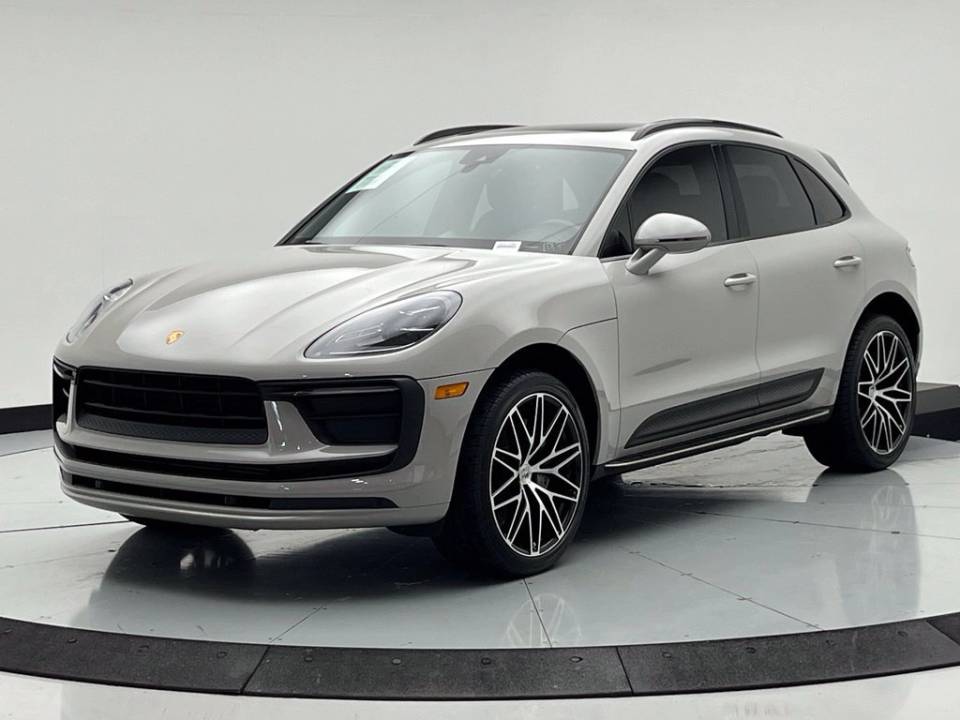 2022 Porsche Macan Base