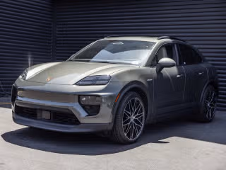2025 Porsche Macan Macan 4 Electric's photo