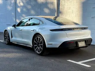 2024 Porsche Taycan Base - Photo 21