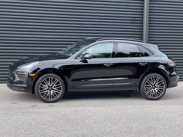 2025 Porsche Macan Base - Photo 10