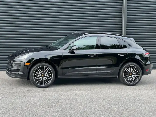 2025 Porsche Macan Base - Photo 14
