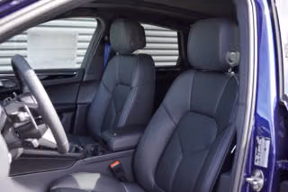 2026 Porsche Macan T - Photo 33