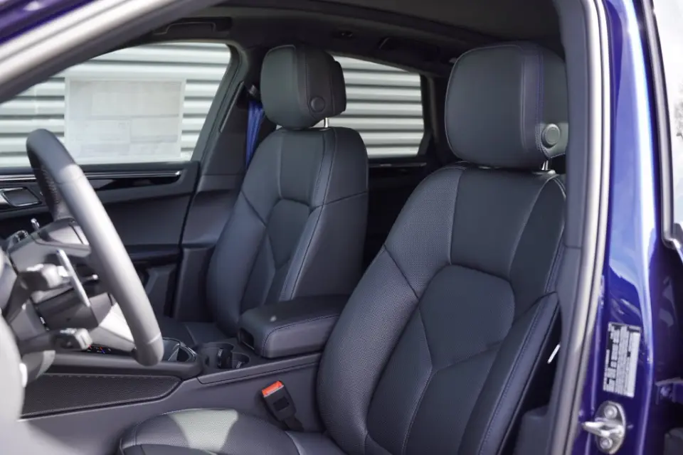 2026 Porsche Macan T - Photo 39