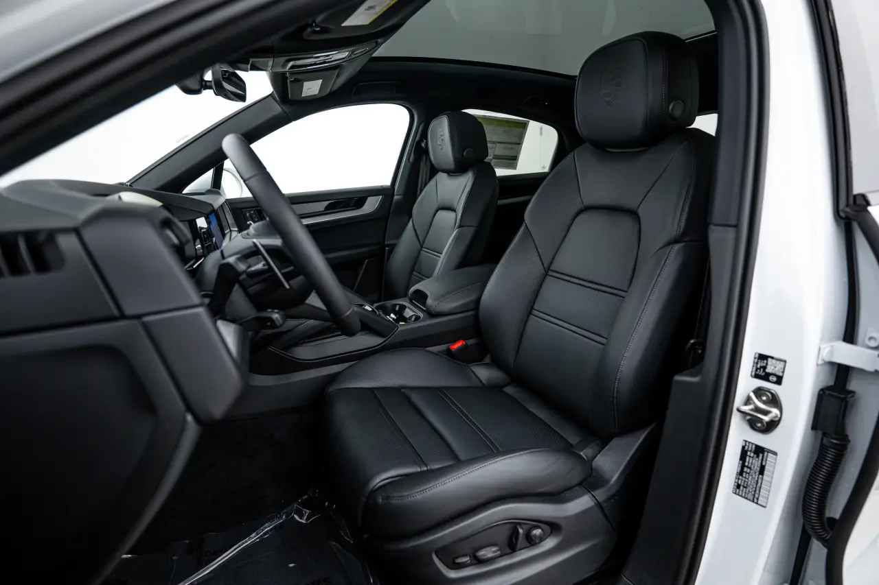 2026 Porsche Cayenne Coup E-Hybrid - Photo 40