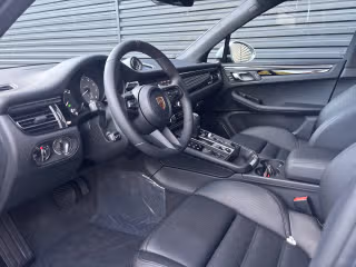 2026 Porsche Macan S - Photo 25