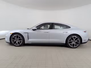 2026 Porsche Taycan Base - Photo 9