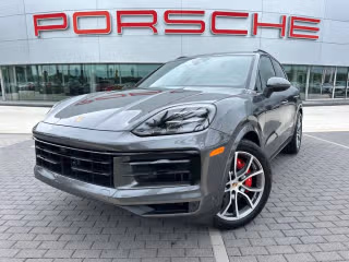 2025 Porsche Cayenne S's photo