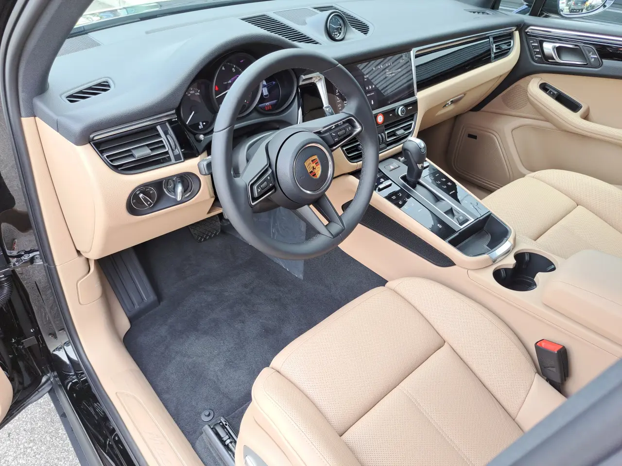 2026 Porsche Macan Base - Photo 32