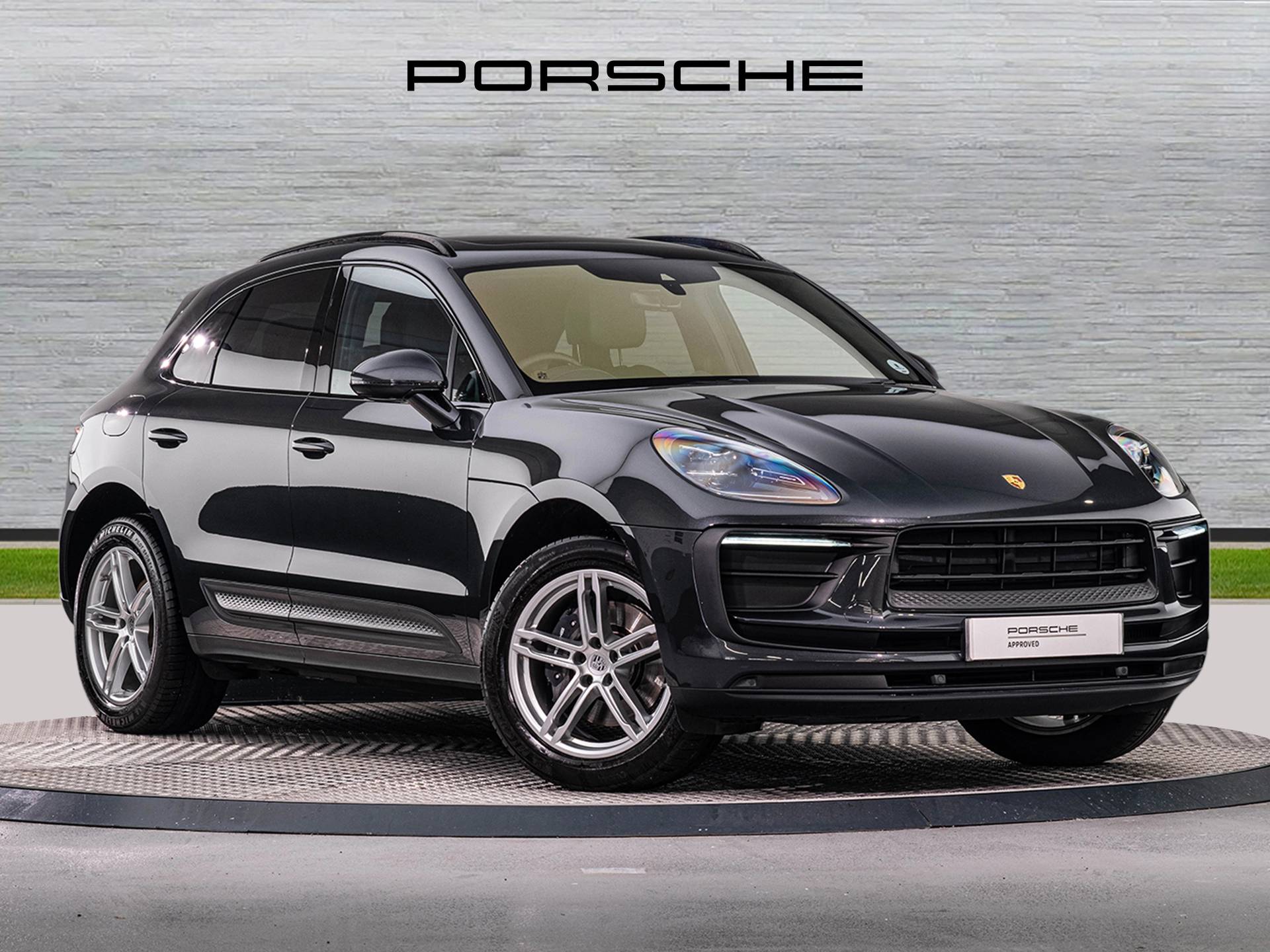 Macan, photo 1 of 47