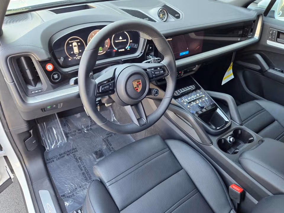 2025 Porsche Cayenne S E-Hybrid - Photo 35