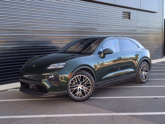 Used 2025 Porsche Macan Base with VIN WP1AD2XA3SL077901 for sale in Thousand Oaks, CA