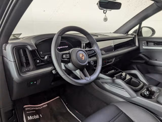 2026 Porsche Cayenne Base - Photo 26