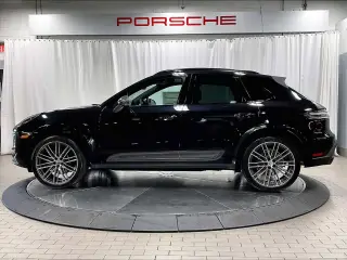 2026 Porsche Macan T - Photo 13