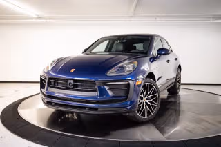 2025 Porsche Macan's photo