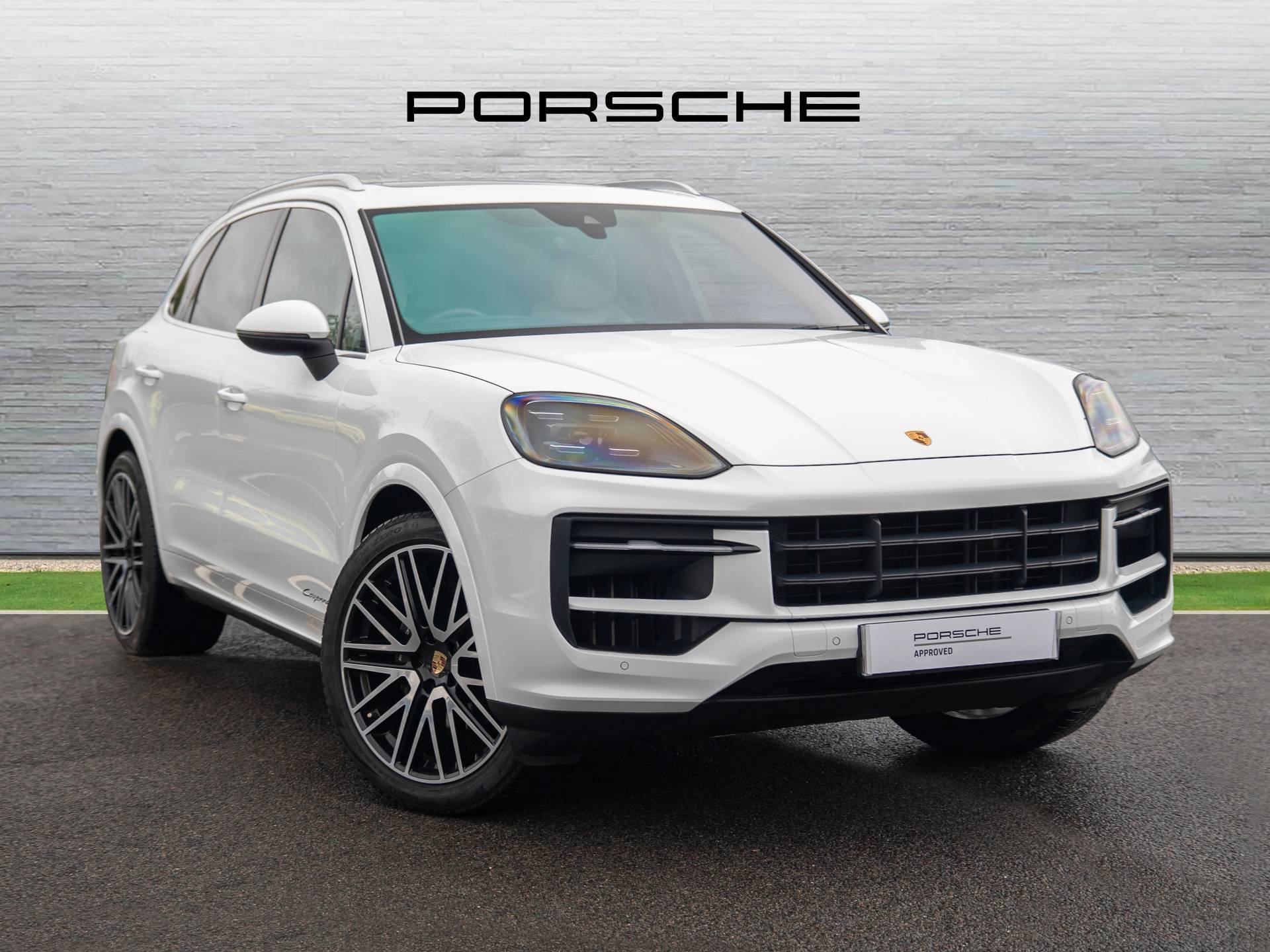 Cayenne, photo 1 of 47