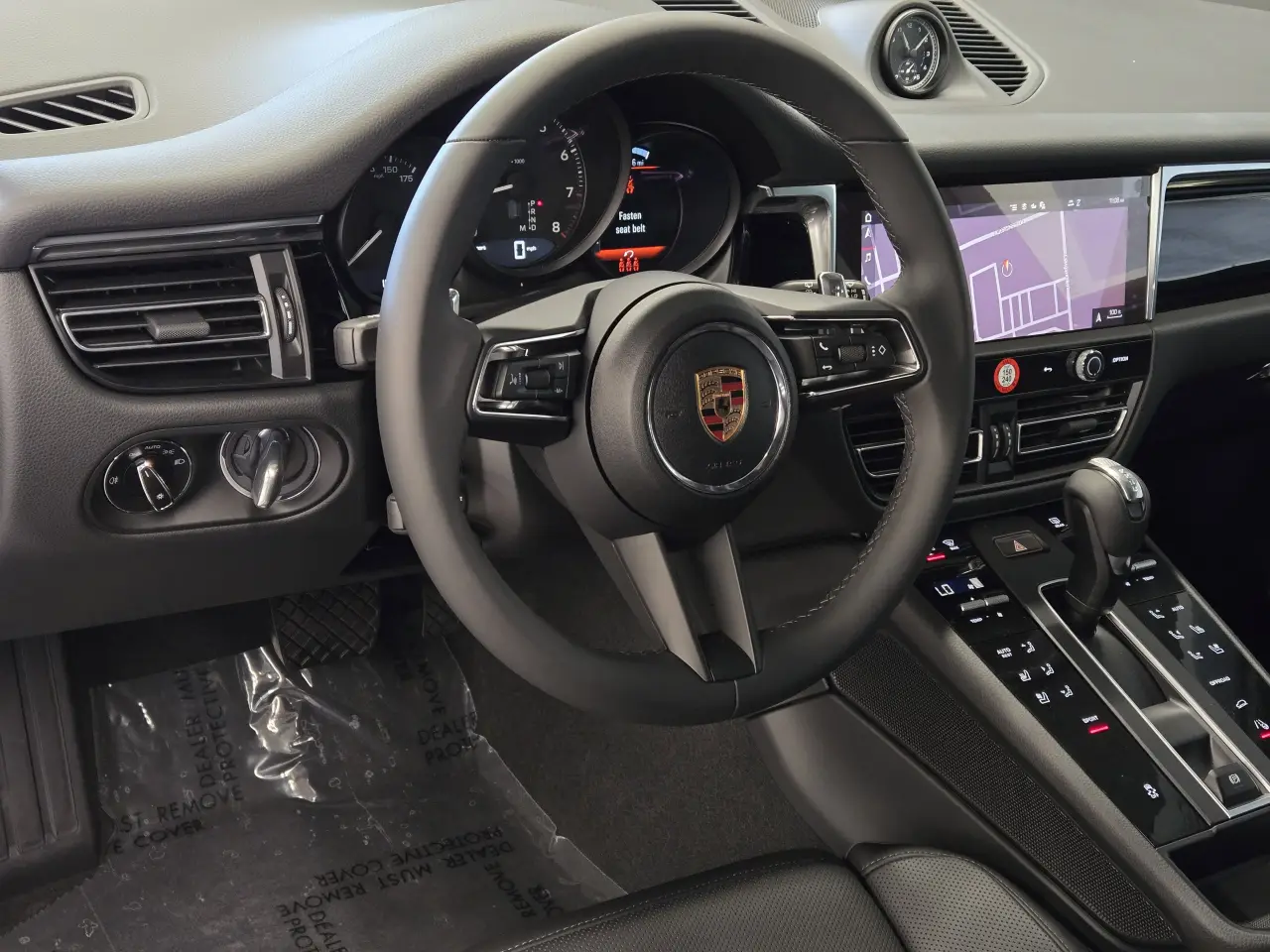 2025 Porsche Macan - Photo 32
